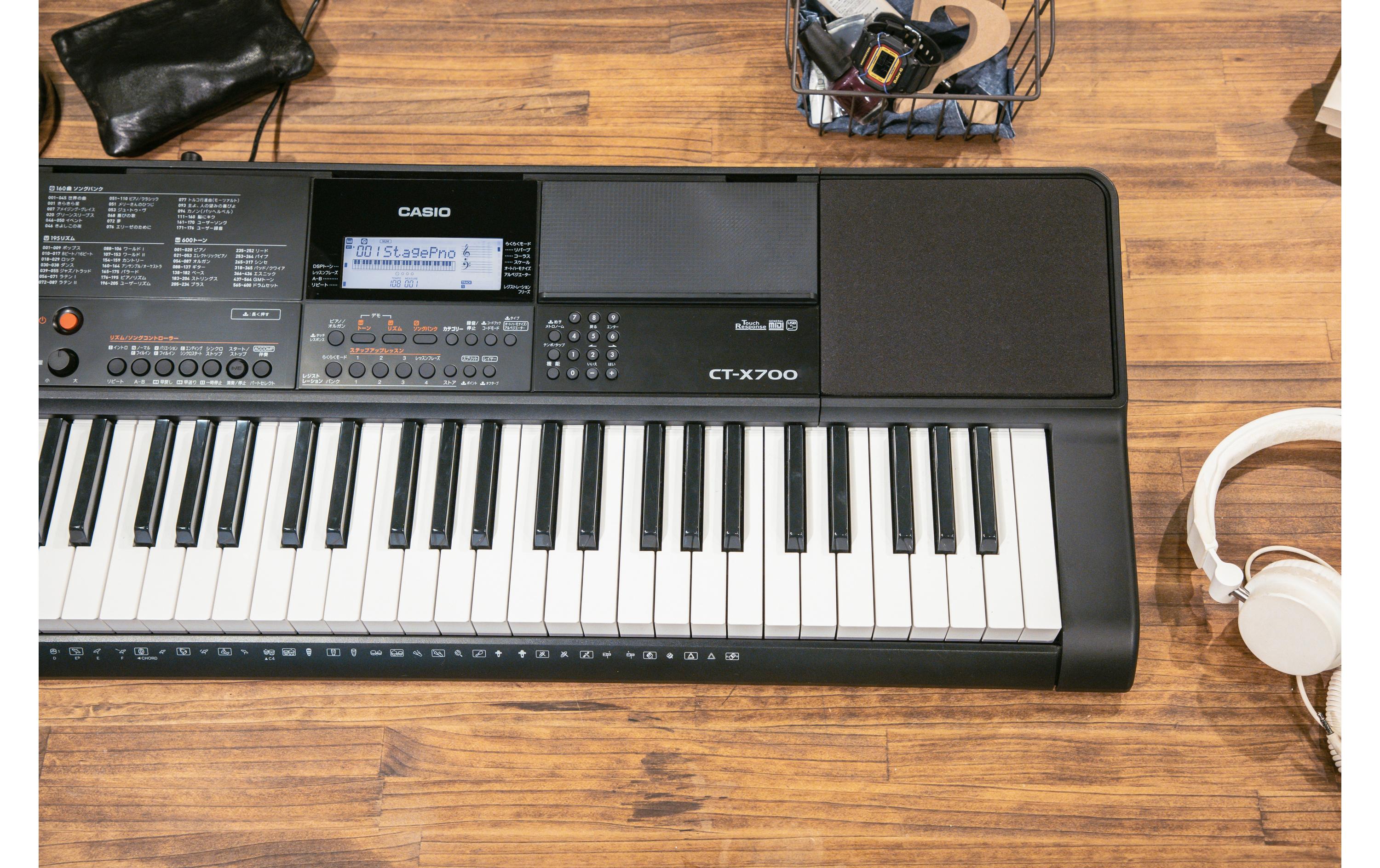 Keyboard CT-X700<br>Portables Keyboard mit 61 anschlagdynamischen Tasten