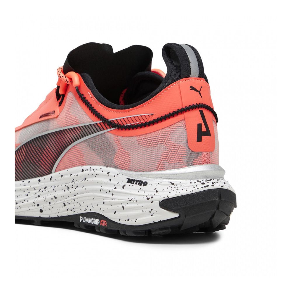 Puma VOYAGE NITRO 3 - Chaussures trail Homme neon sun/puma black