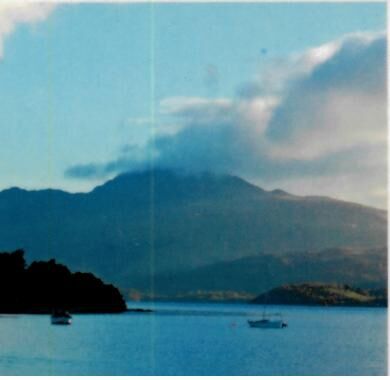 CICERONE - WALKING LOCH LOMOND AND THE TROSSACHS