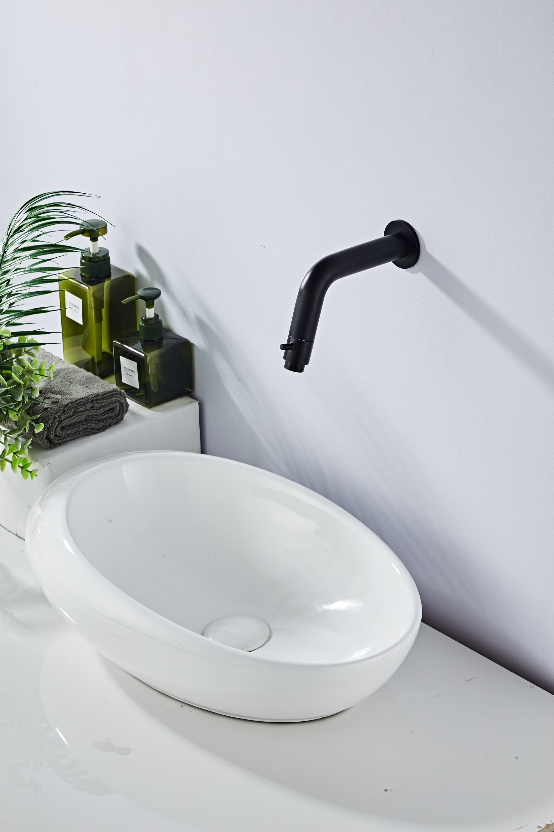 SHOWMODEL: Saniclear Nero inbouw toiletkraan zwart mat
