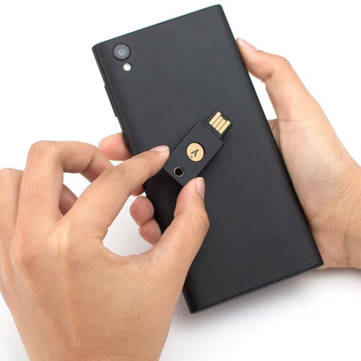 YubiKey 5 NFC USB Sicherheitsschlüssel (05060408461426) - Schwarz