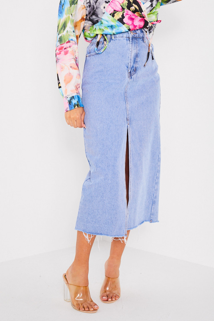 Jupe large en jean bleu fendu