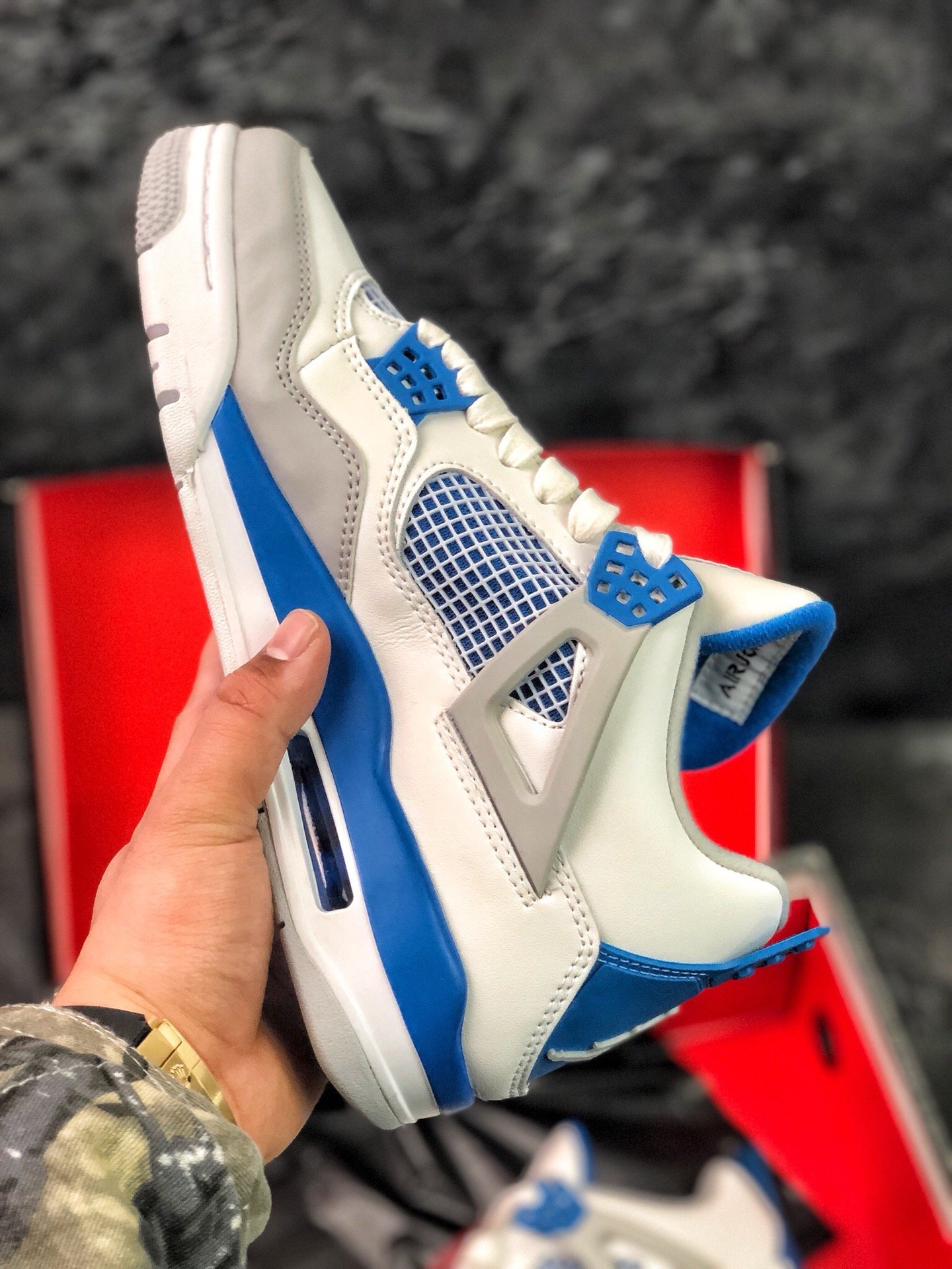Air Jordan 4 OG Military Blue