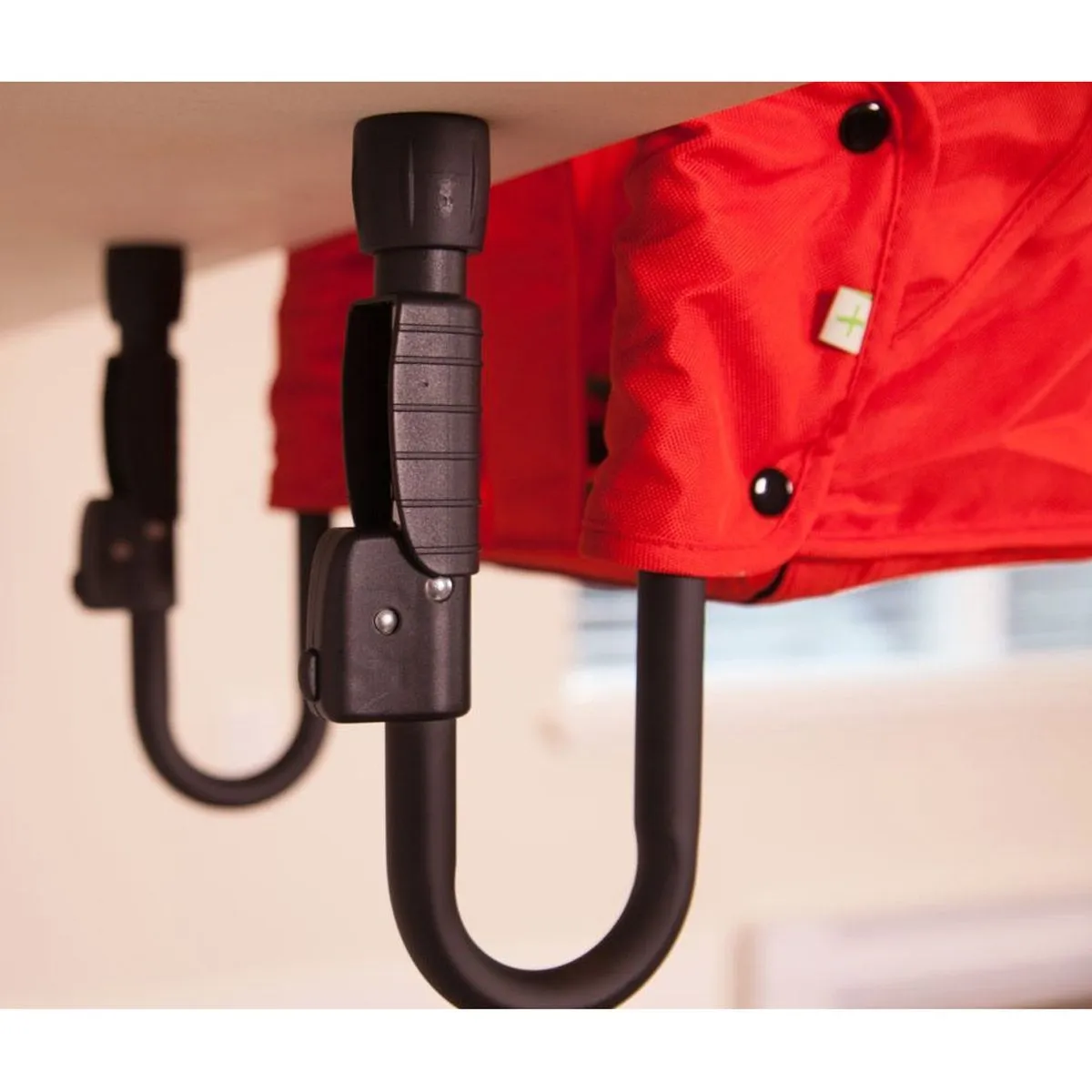 Guzzie + Guss Siège de Table Portatif Rehausseur Perch - Poivre Et Sel