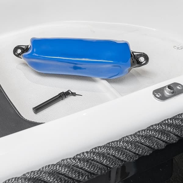 Fender pumpe. plast. svart