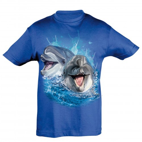 Camiseta infantil com golfinhos jogando em azul.