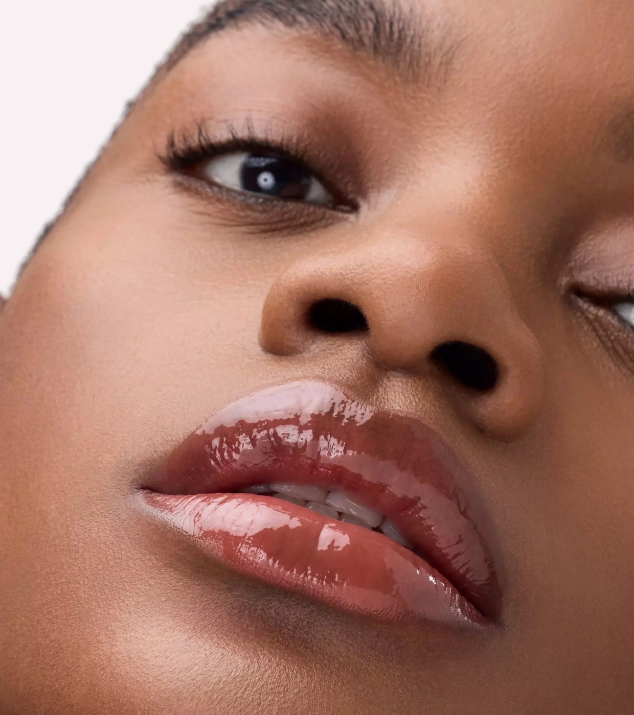 Catrice - Brilho labial Obsessed Lip Glaze - 050: The Glossfather