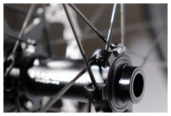 PAIRE DE ROUE DE ROUTE MAKADAMM STARK U30 DISC PREMIUM À PNEUS - 1348GR LA PAIRE