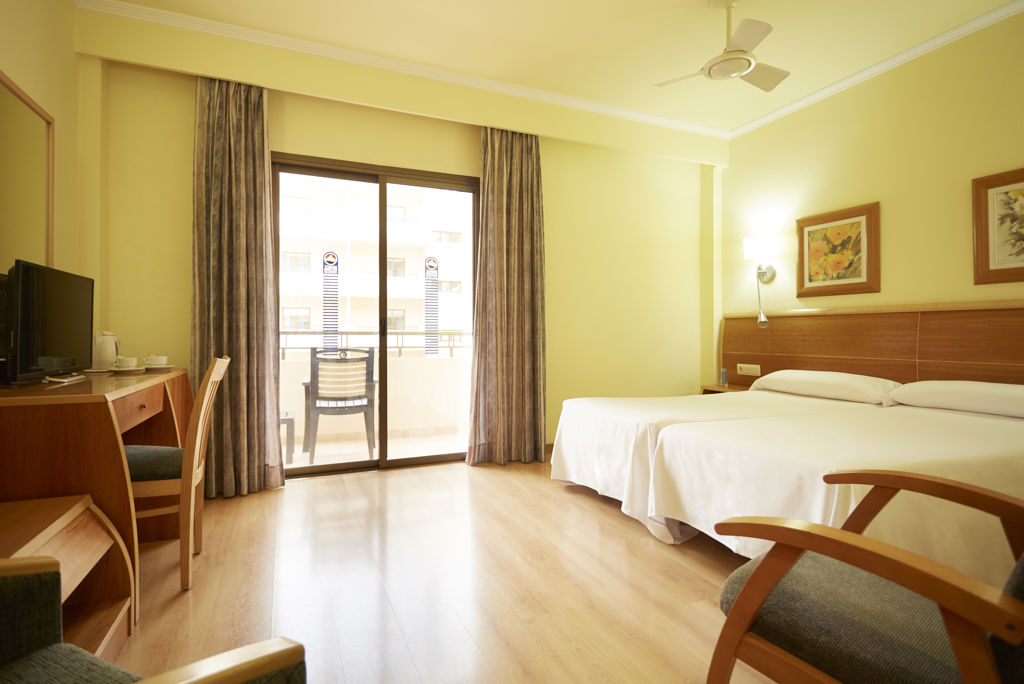 Invisa La Cala Logies en ontbijt - Hotel