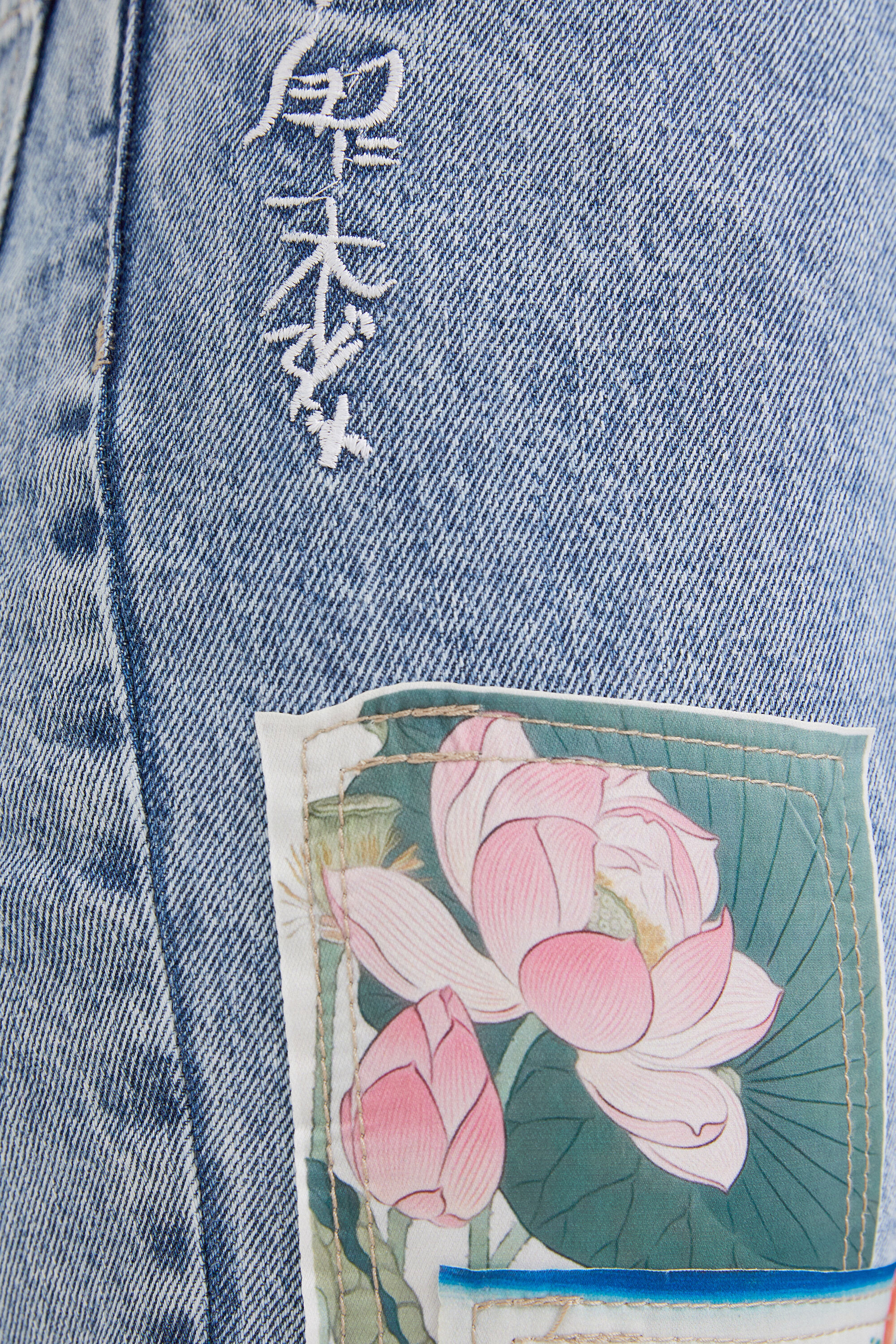 Jean droit avec paysage chinois