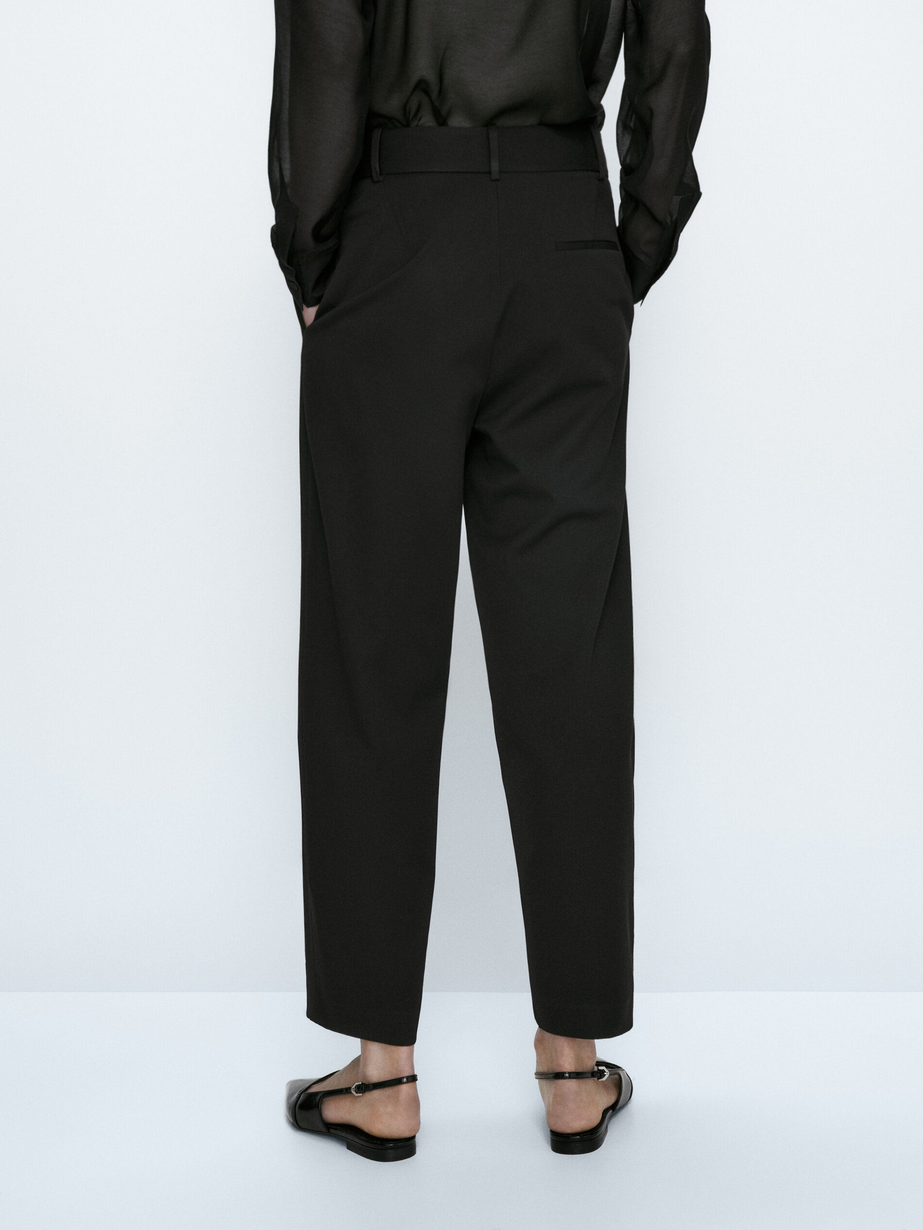 Calça cropped com forro duplo - PRETA