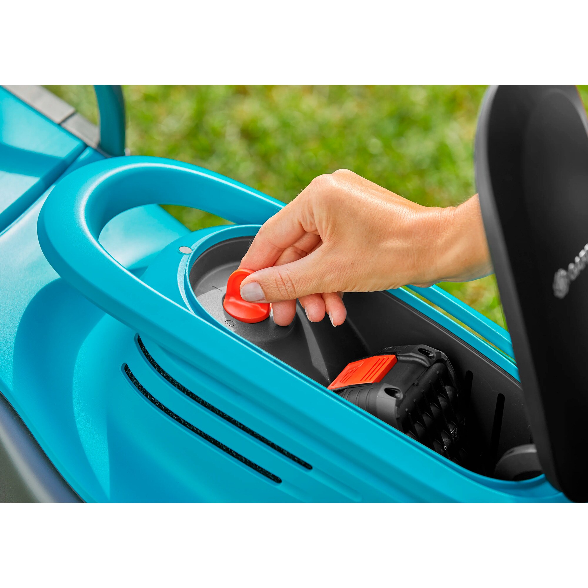 GARDENA Rasenmäher Akku-Rasenmäher PowerMax 30/18V P4A Ready-To-Use Set, 18Volt
