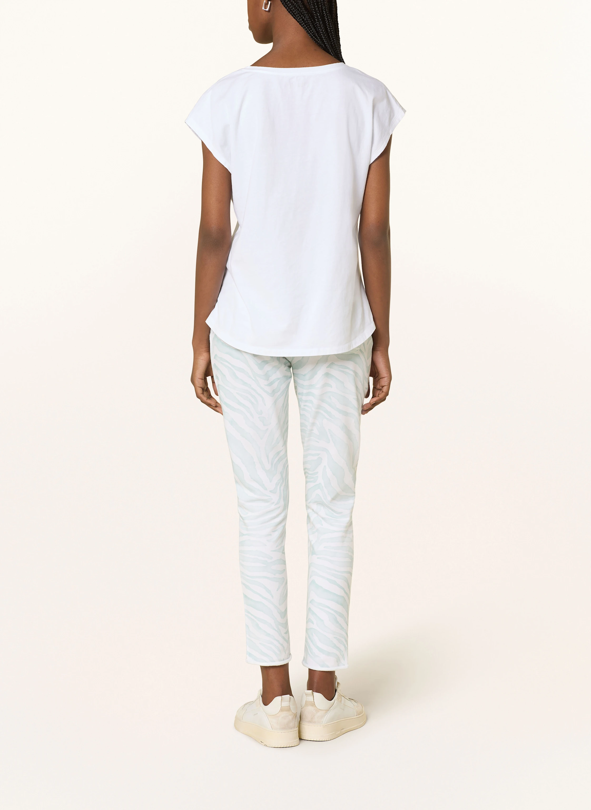 Juvia T-Shirt SARA