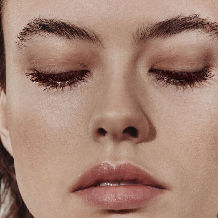 HERMÈS Trait d'Hermès, revitalizing care mascara, Rouge H