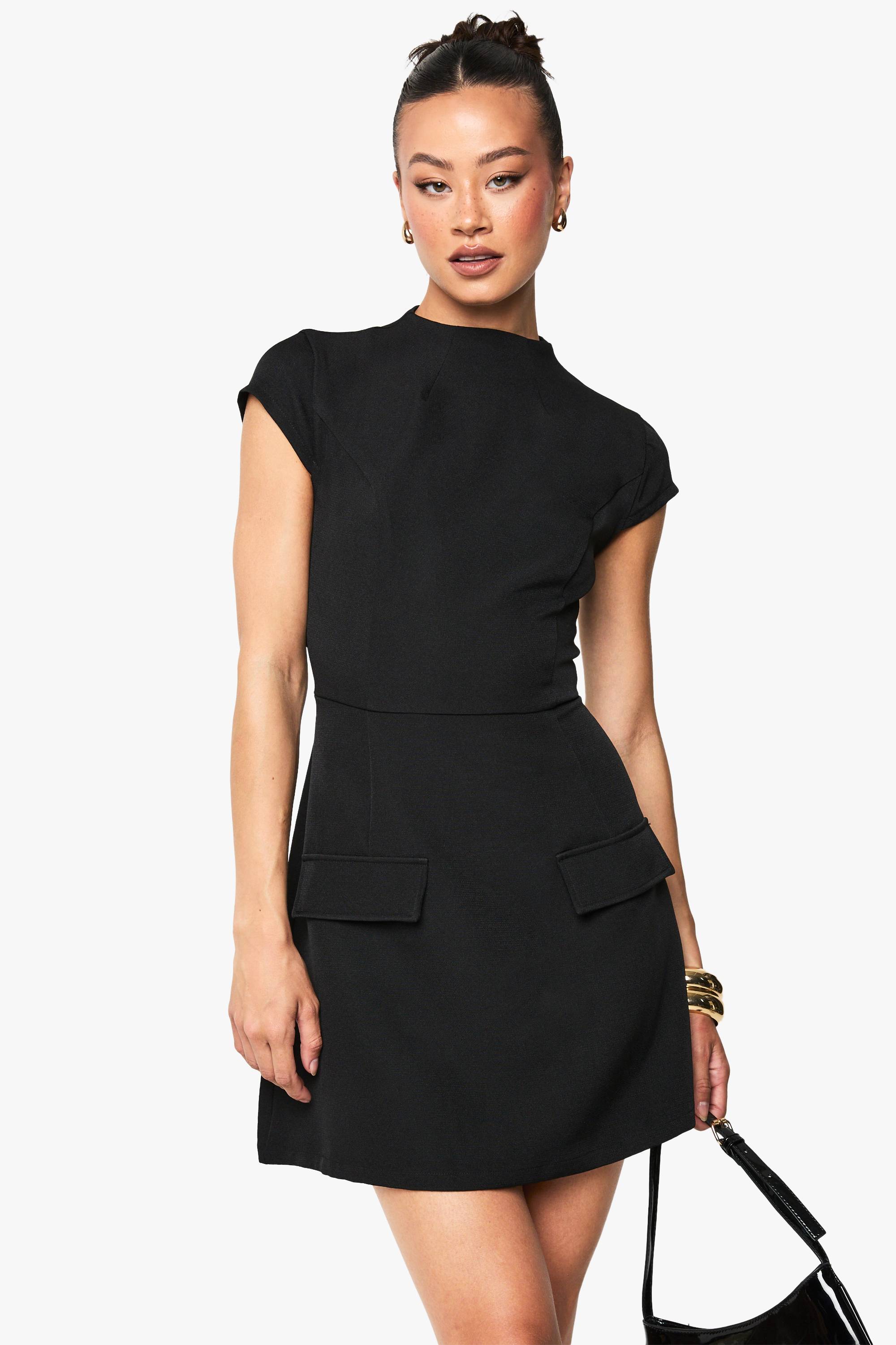 boohoo Robe Mini Ajustée Structurée À Col Montant Tall