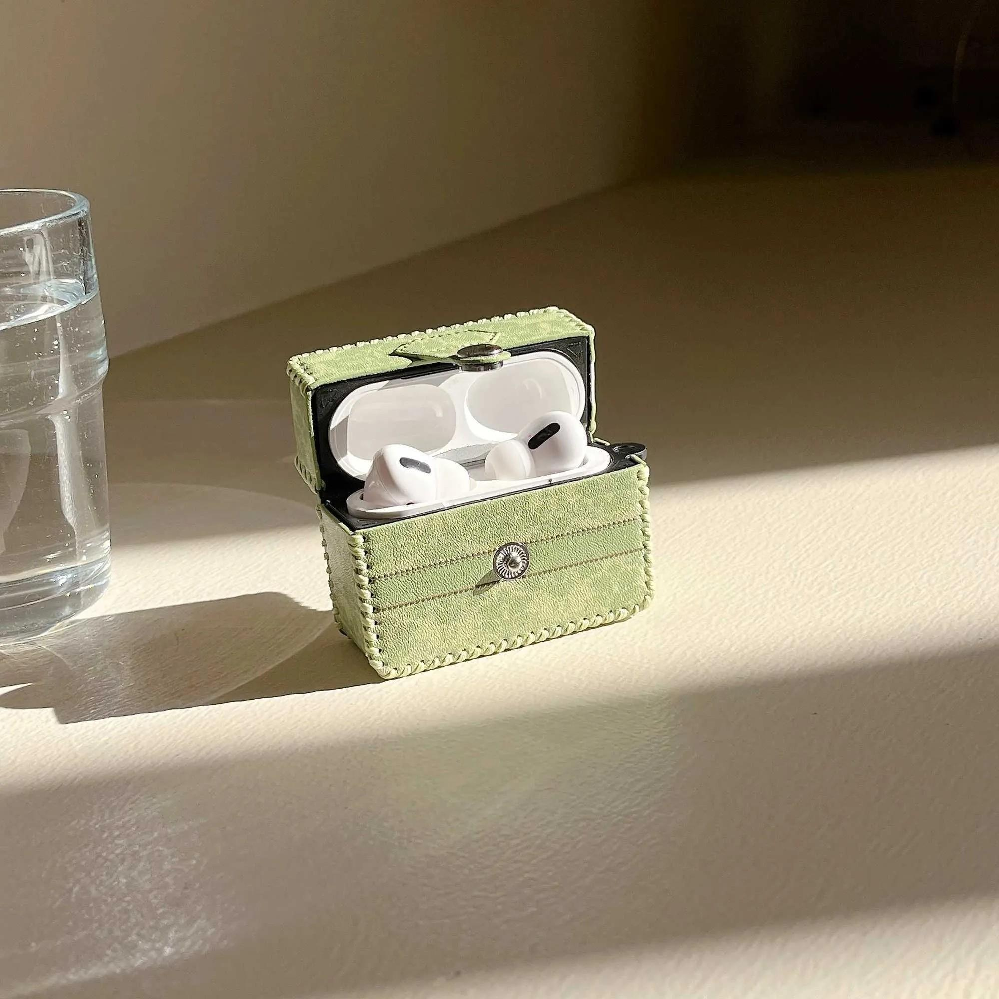 AirPods Pro Leder Case Schutzhülle mit Druckknopfverschluss - Grün