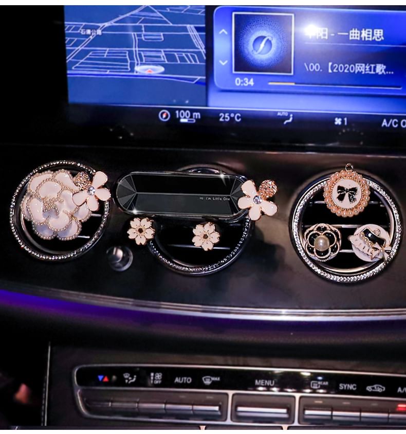 Worthbuy - Set: Bloemen- en strass-autotelefoonhouder + geurverspreider (verschillende ontwerpen)