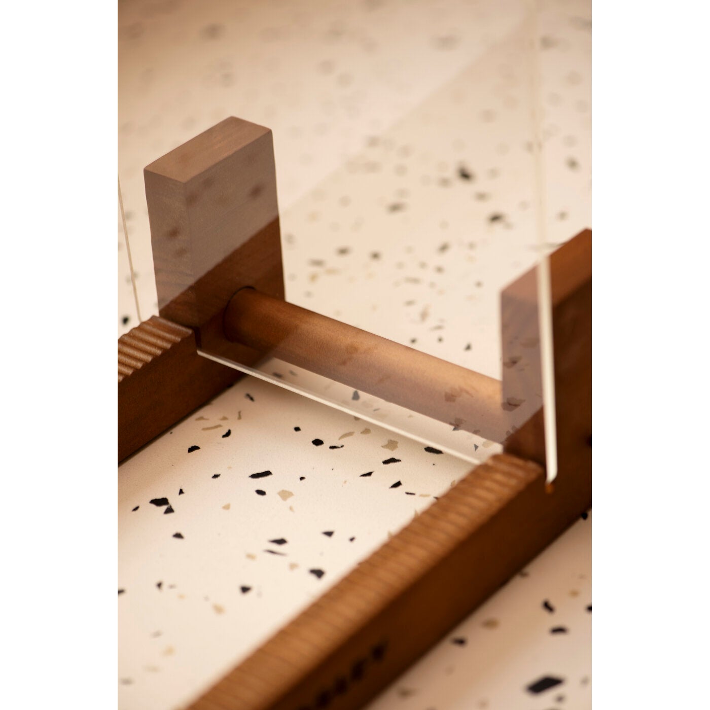 Crosley Record Display houten standaard voor LP's (20 - 30 albums)