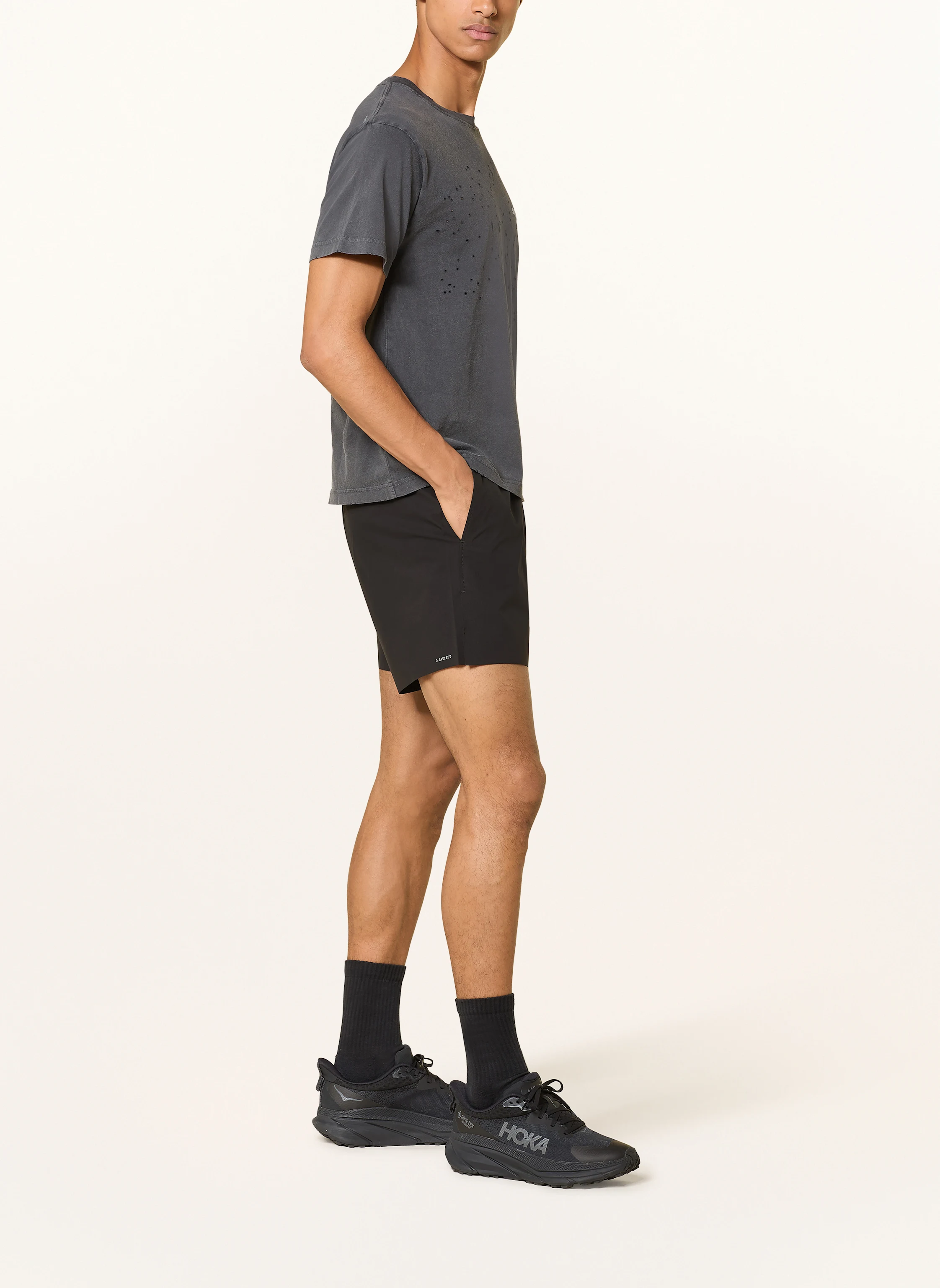 SATISFY Laufshorts PEACESHELL™ 5