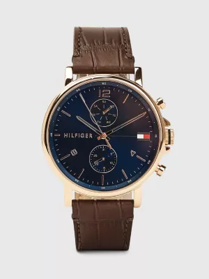Relógio com pulseira de couro marrom
