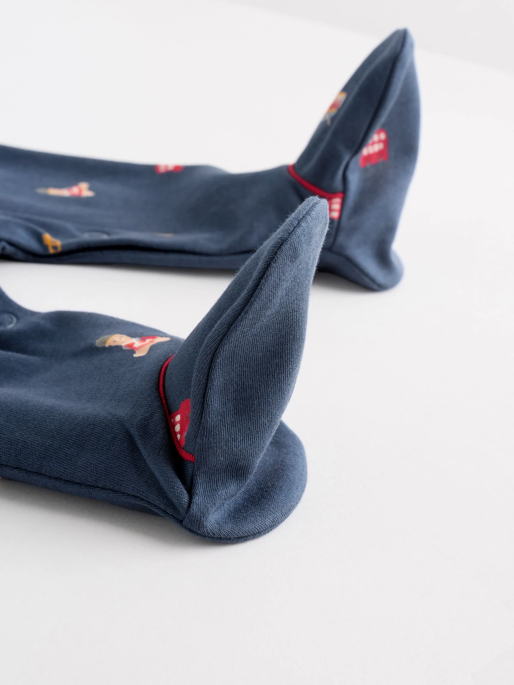 Rood met beer - Verpakking van 3 babypyjama's (0-2jr)