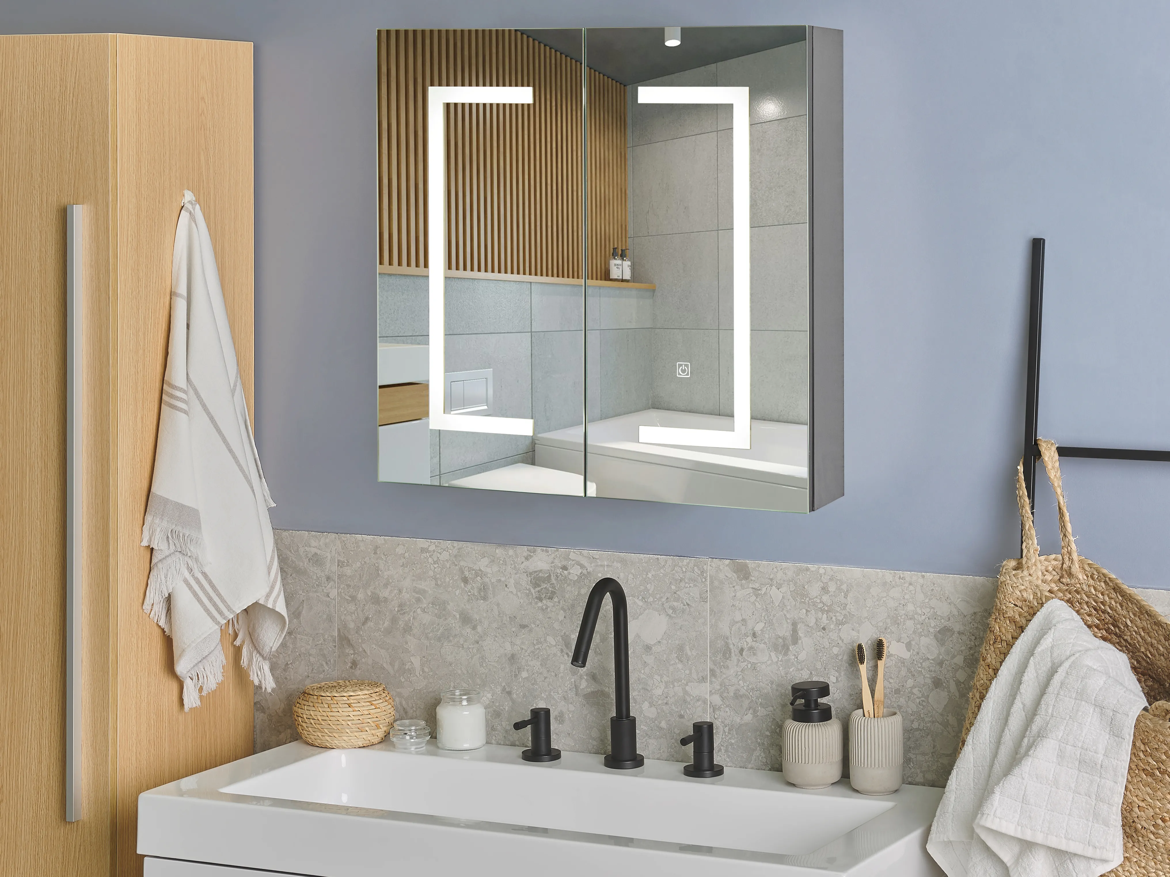 Badkamer wandkast met spiegel LED MAZARREDO 60 cm 60 cm Zwart