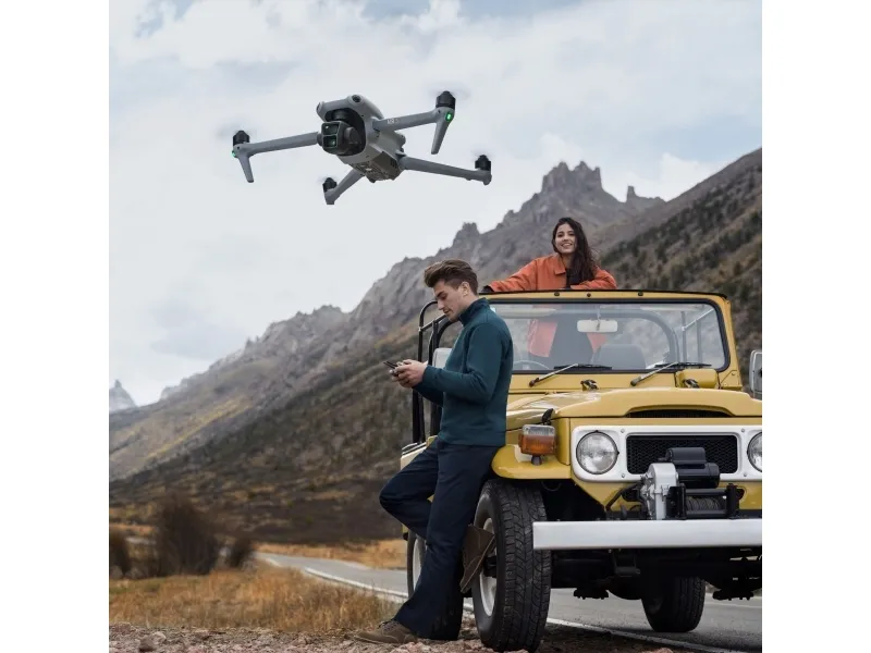 DJI Air 3 Fly More Combo (DJI RC-N2) - Drone - USB, Bluetooth, Wi-Fi - grå