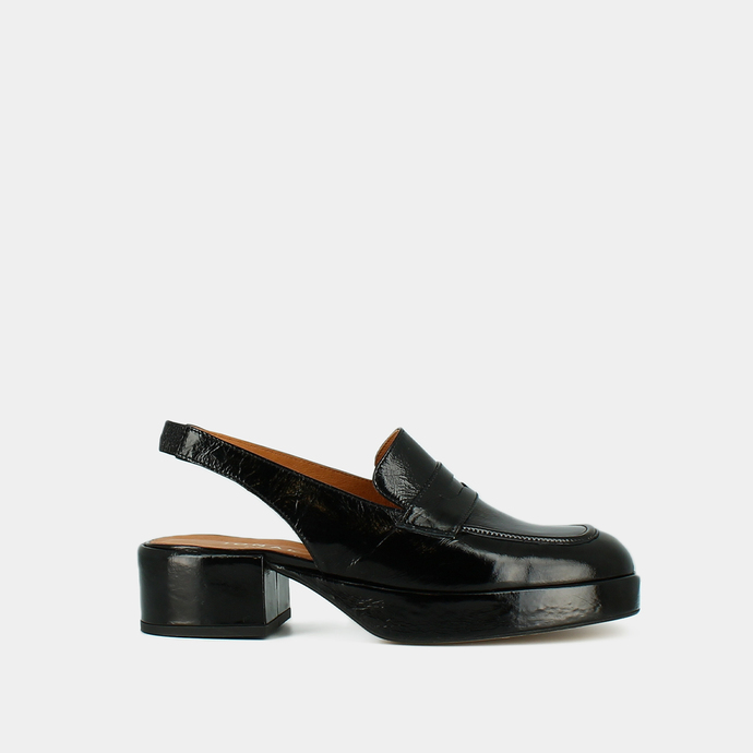 Mocassins à bouts carrés et talons épais  en cuir brillant noir