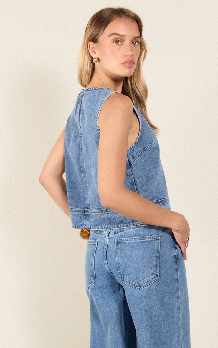 Mid Blue Wash Haut En Denim Boxy Écru Sans Manches À Col Rond