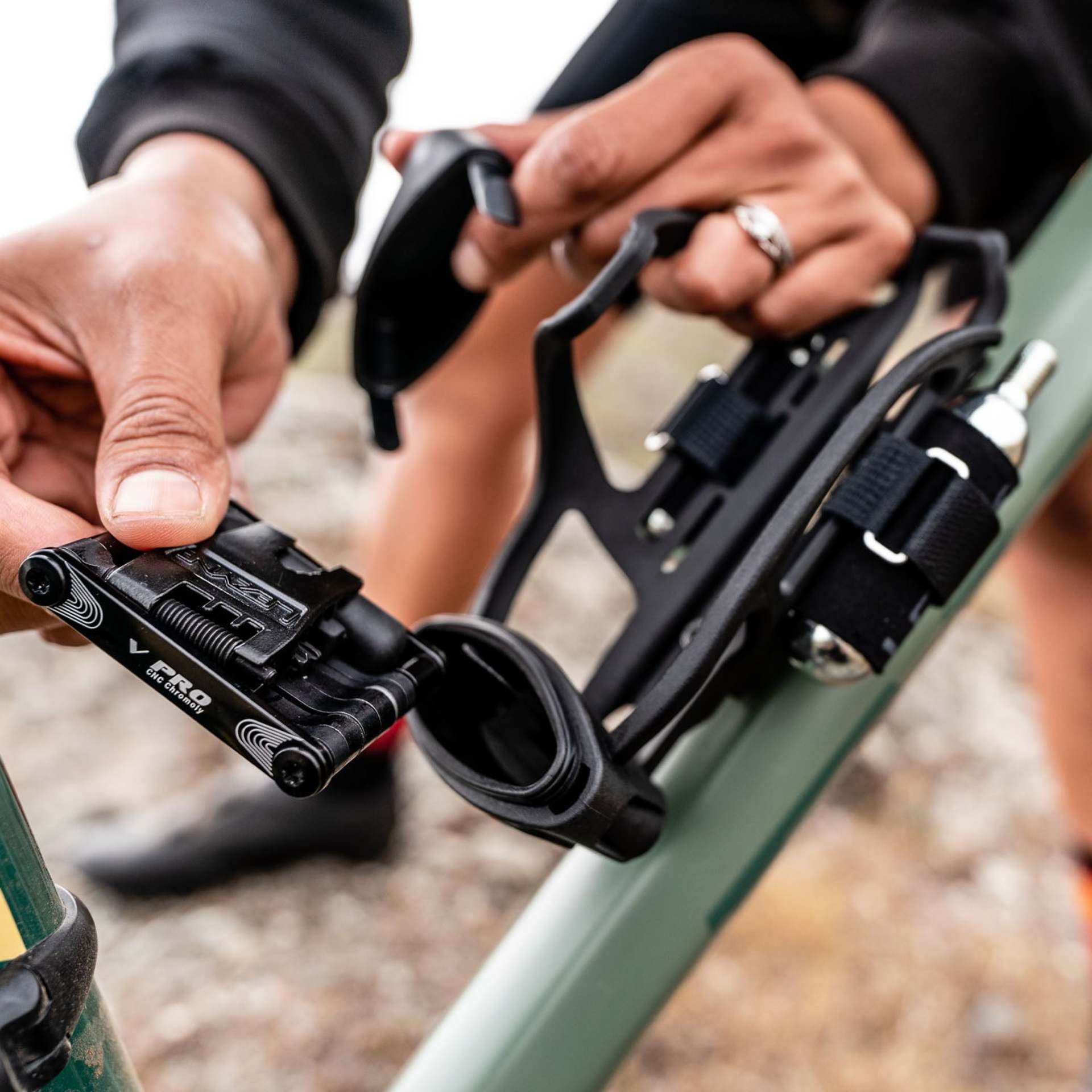 Lezyne Flow Storage Bidonhouder Zwart