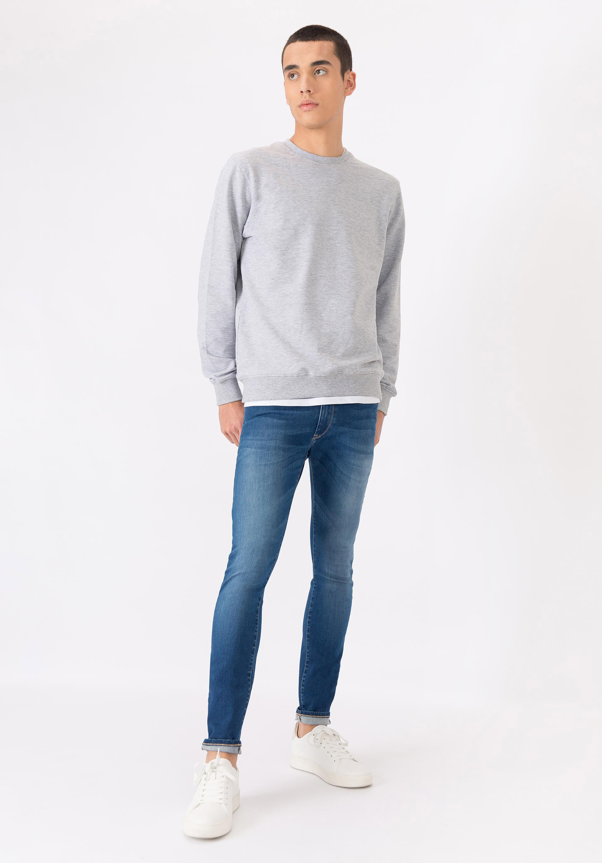 Jeans One