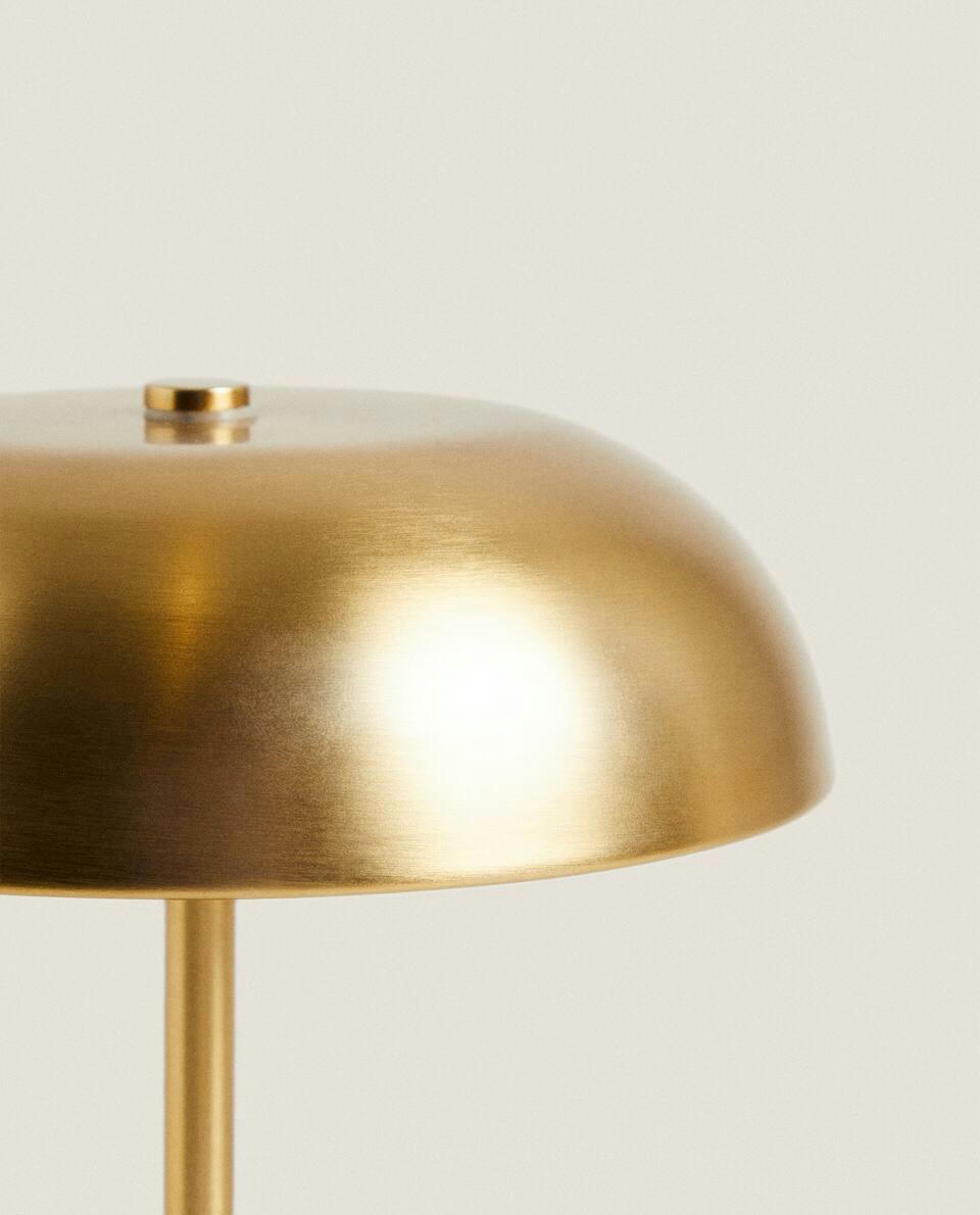 LUMINÁRIA MONOCROMÁTICA COM SENSIBILIDADE AO TOQUE
