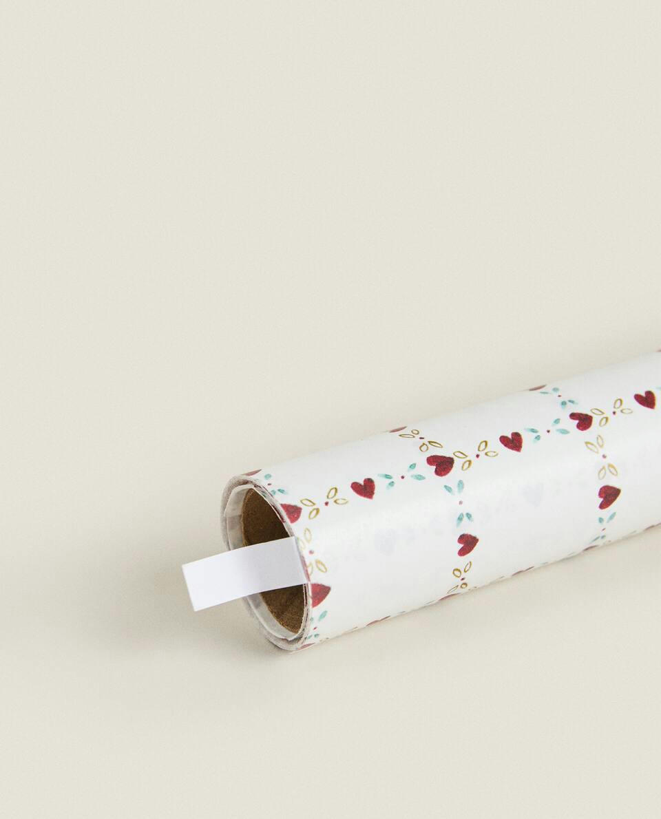 PAPEL DE EMBRULHO DE NATAL COM CORAÇÕES