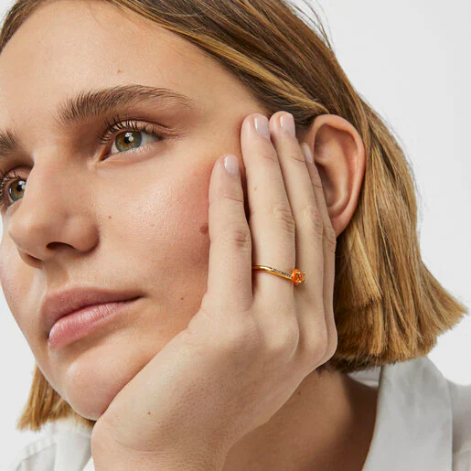 Anel TOUS Vibrant Colors com cornalina e esmalte.
