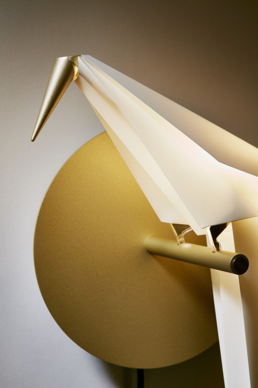 Moooi Perch Light wandlamp LED met stekker large messing/wit
