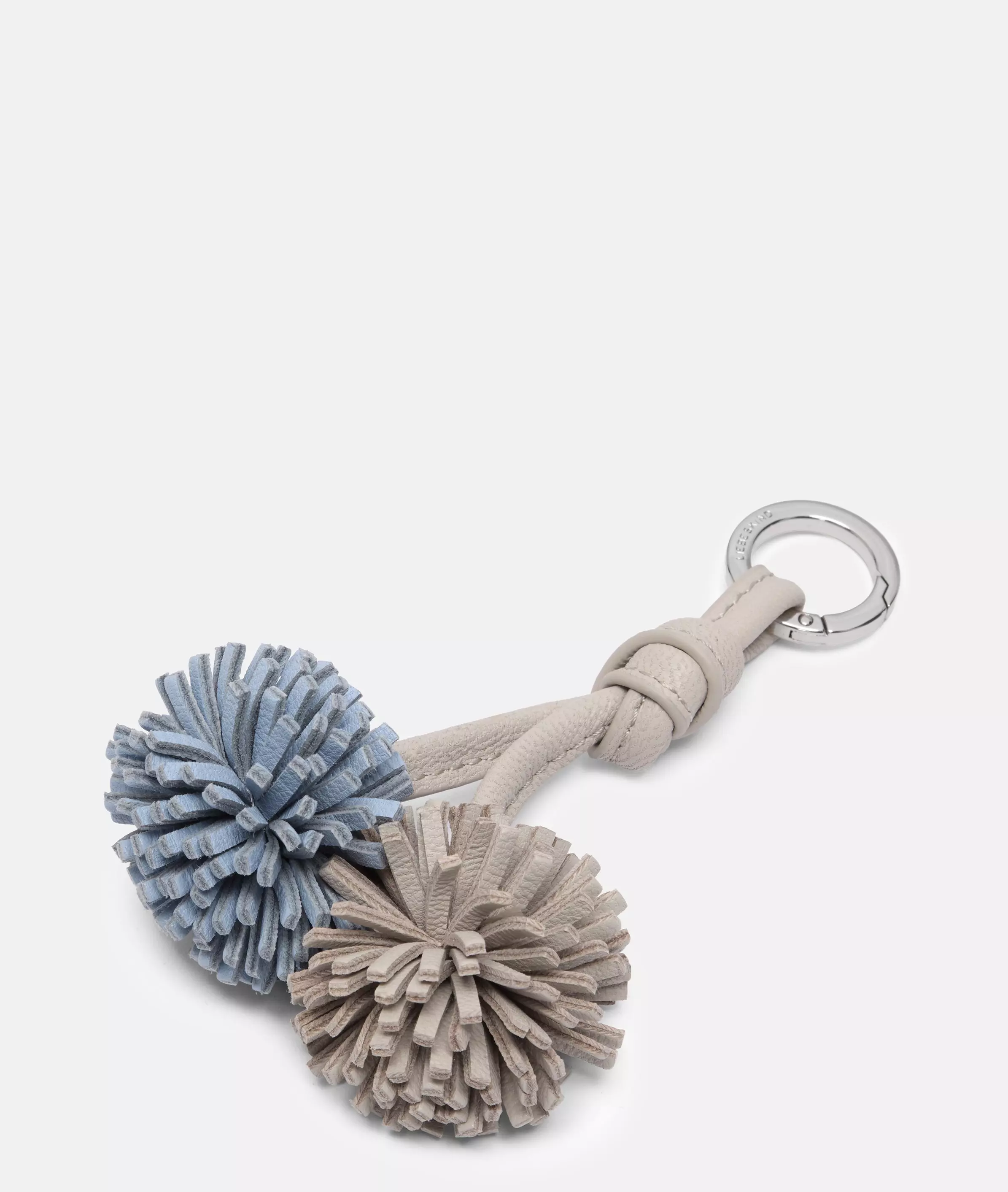 Pom-pom pendant Two-tone pendant with pom-pom