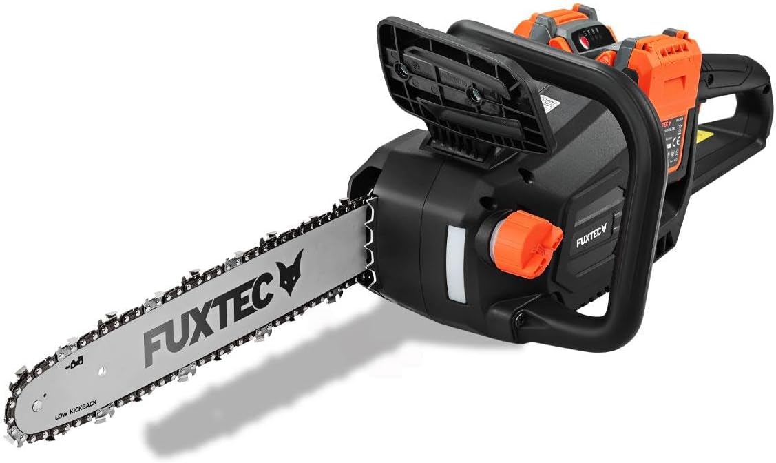 FUXTEC 40V Akku Kettensäge FX-E2KSSET – 14 Zoll Schwertlänge, 2x20Volt, 4,2 Kg leicht mit einer Kettengeschwindigkeit von 15 m/s, Akku& Ladegerät