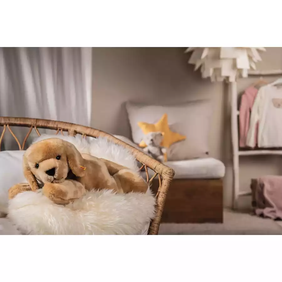 Steiff Soft Cuddly Friends Hund Henny liegend blond, 50 cm