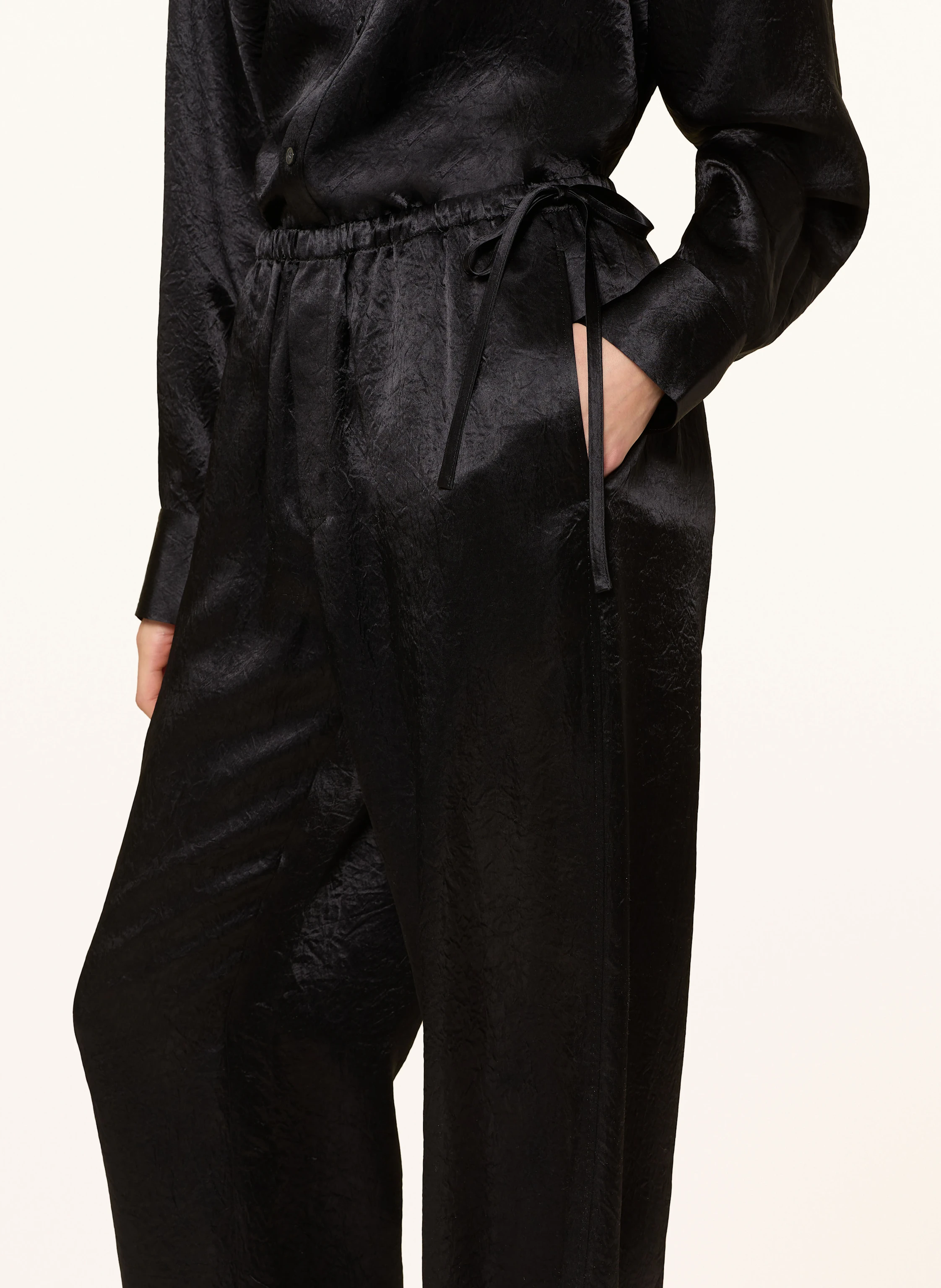 Filippa K Marlenehose aus Satin