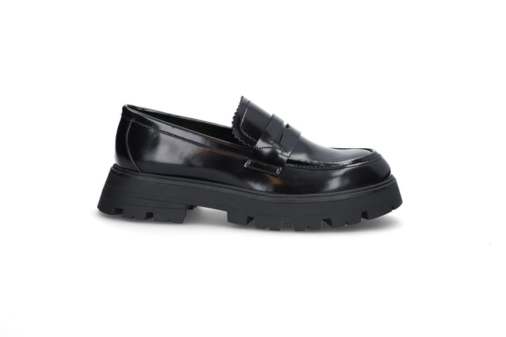 Chunky loafers