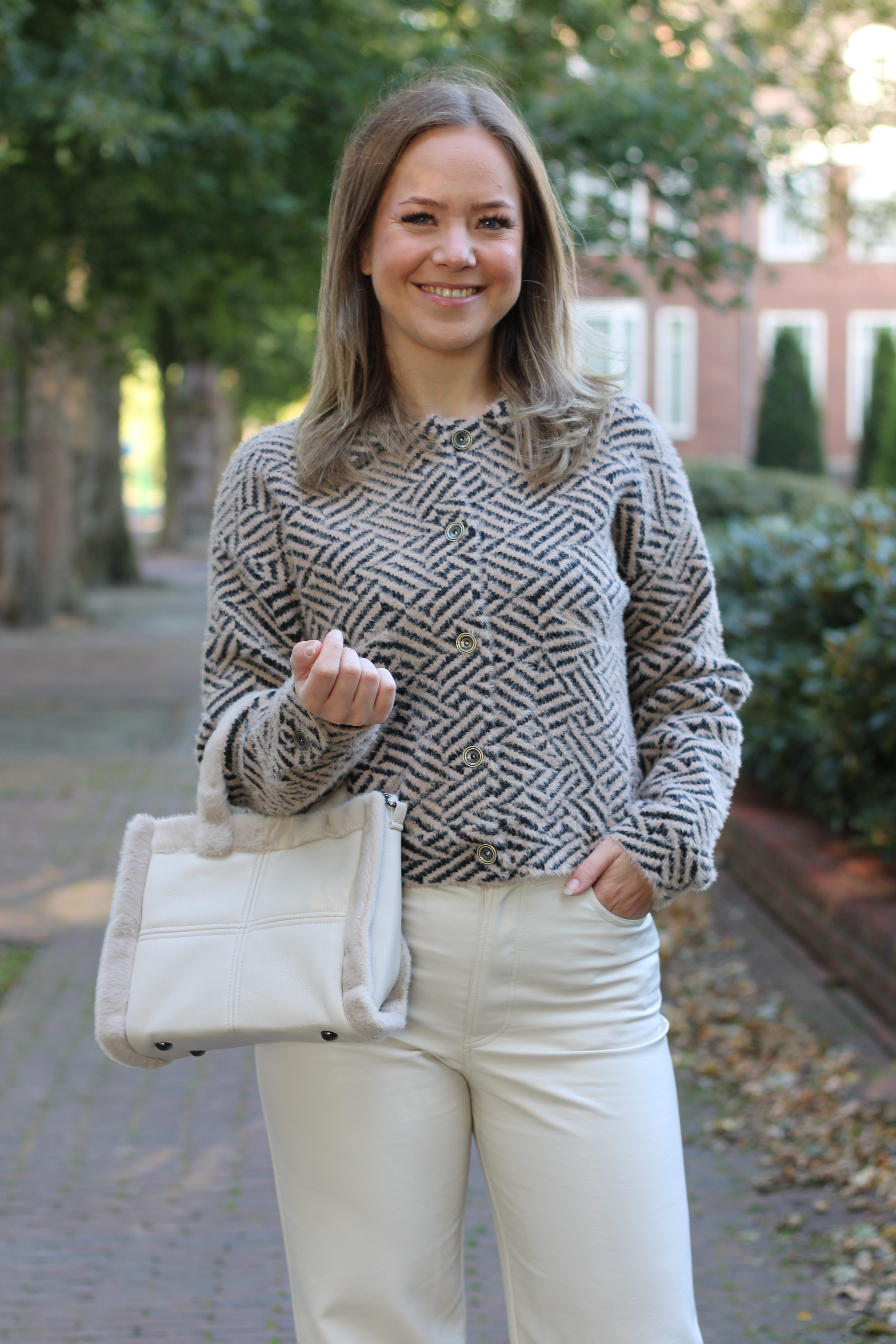Rino & Pelle - Bubbly Boxy Jacket - Sand Graphic