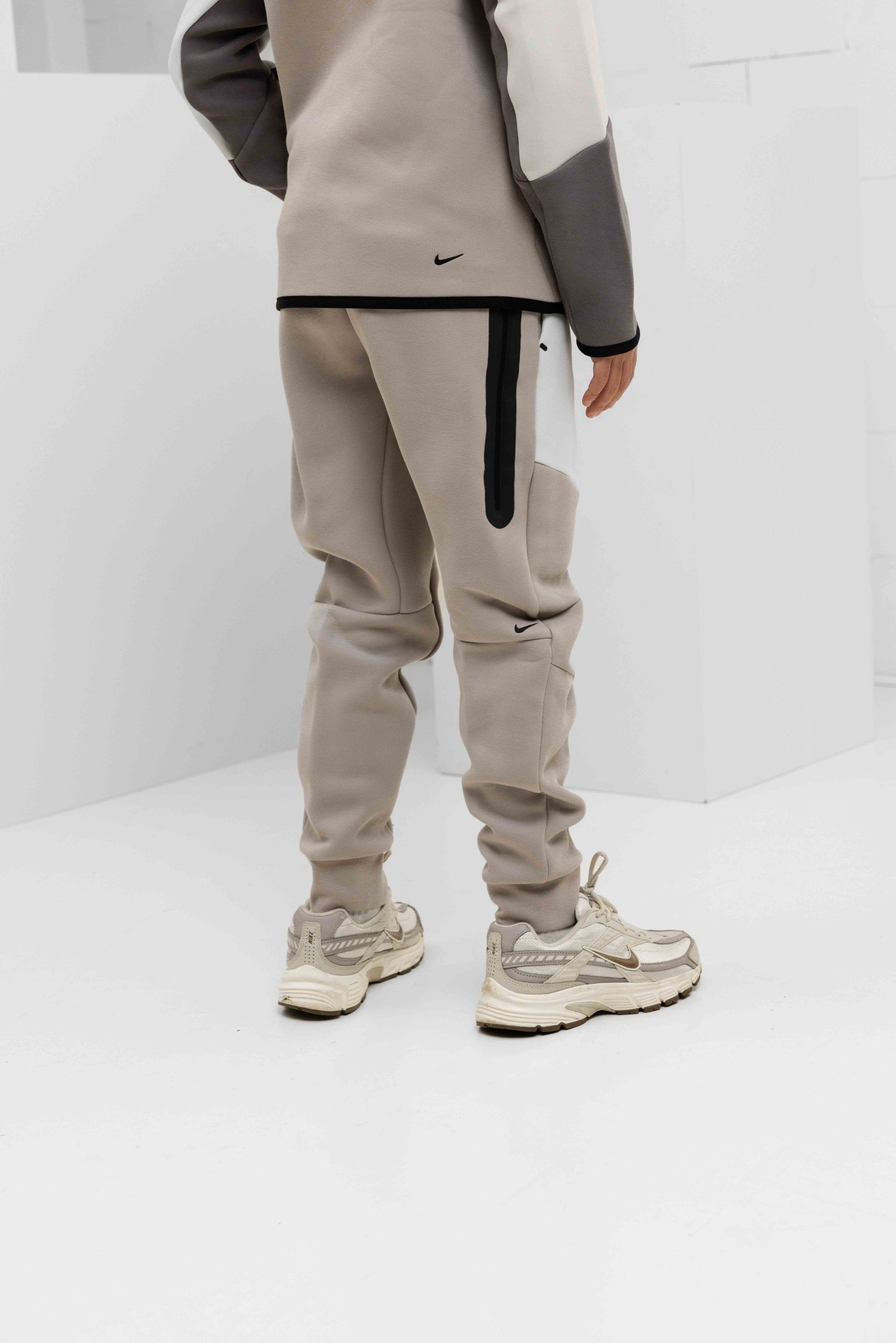 Nike Tech Fleece Trainingspak Kids Beige/Grijs