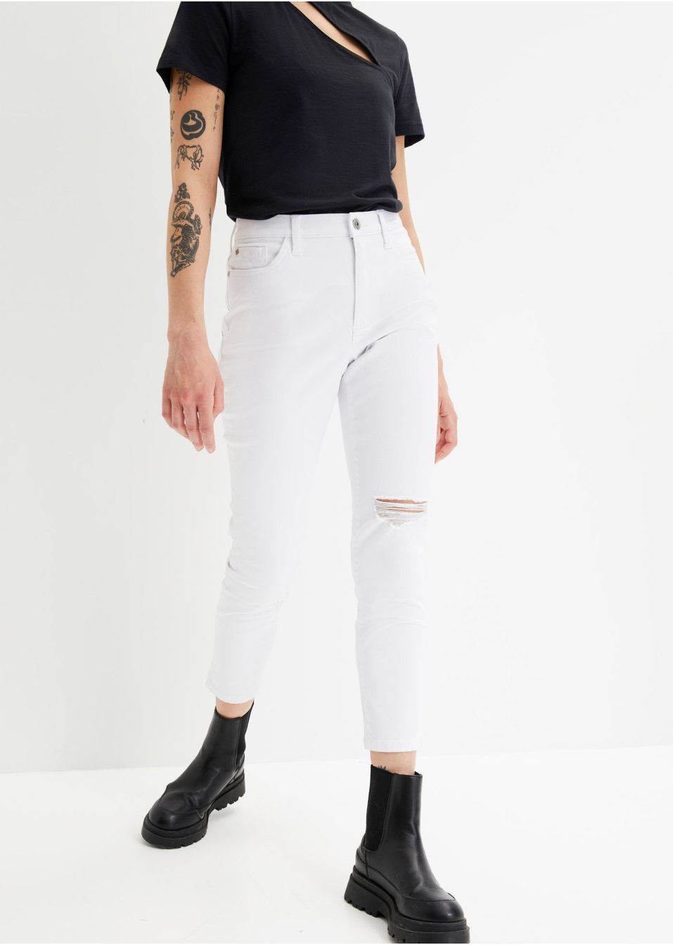 Pantalon twill Mom avec effet destroy
