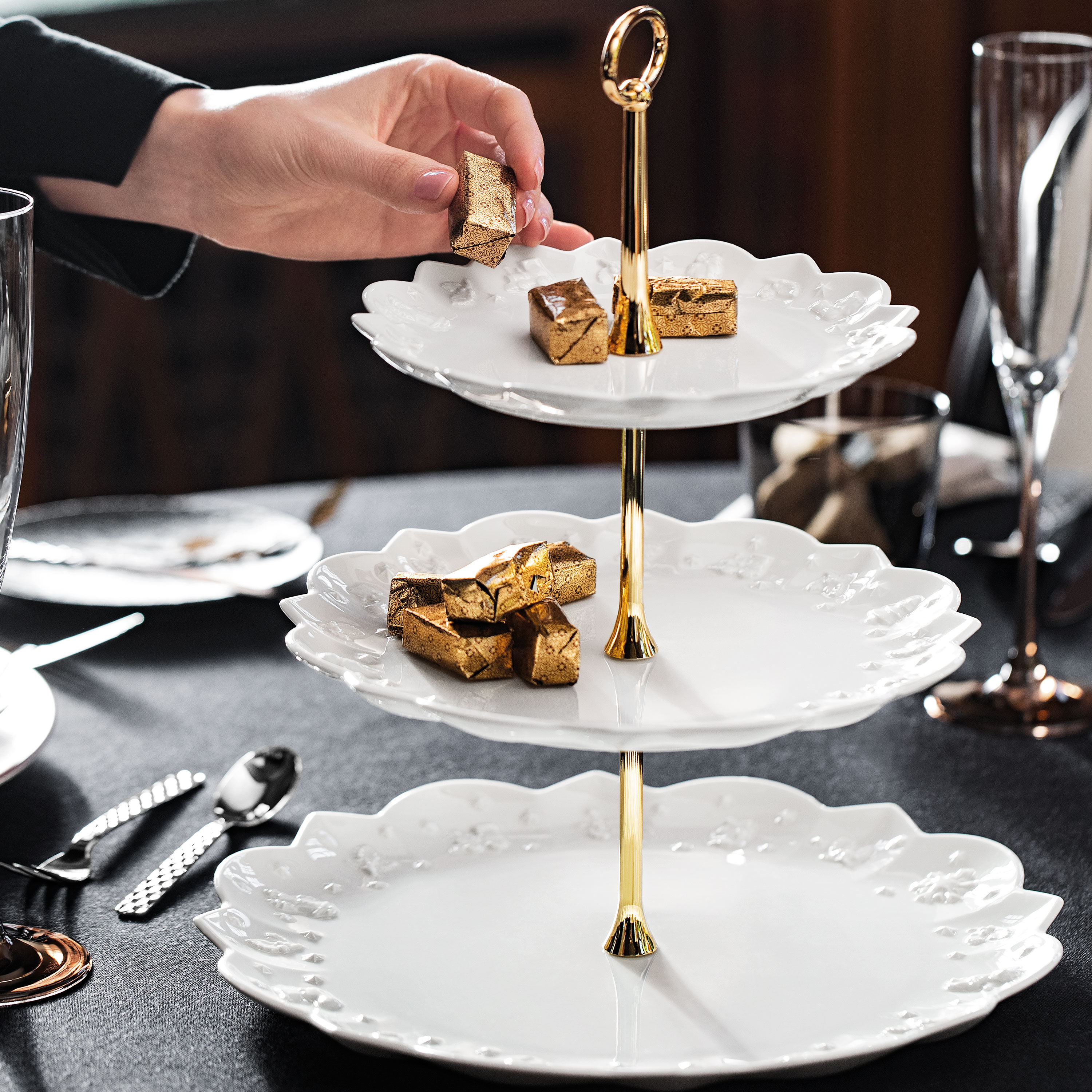 Toy's Delight Royal Classic 3 Tier Stand White, 11.7'', Premium Porcelain