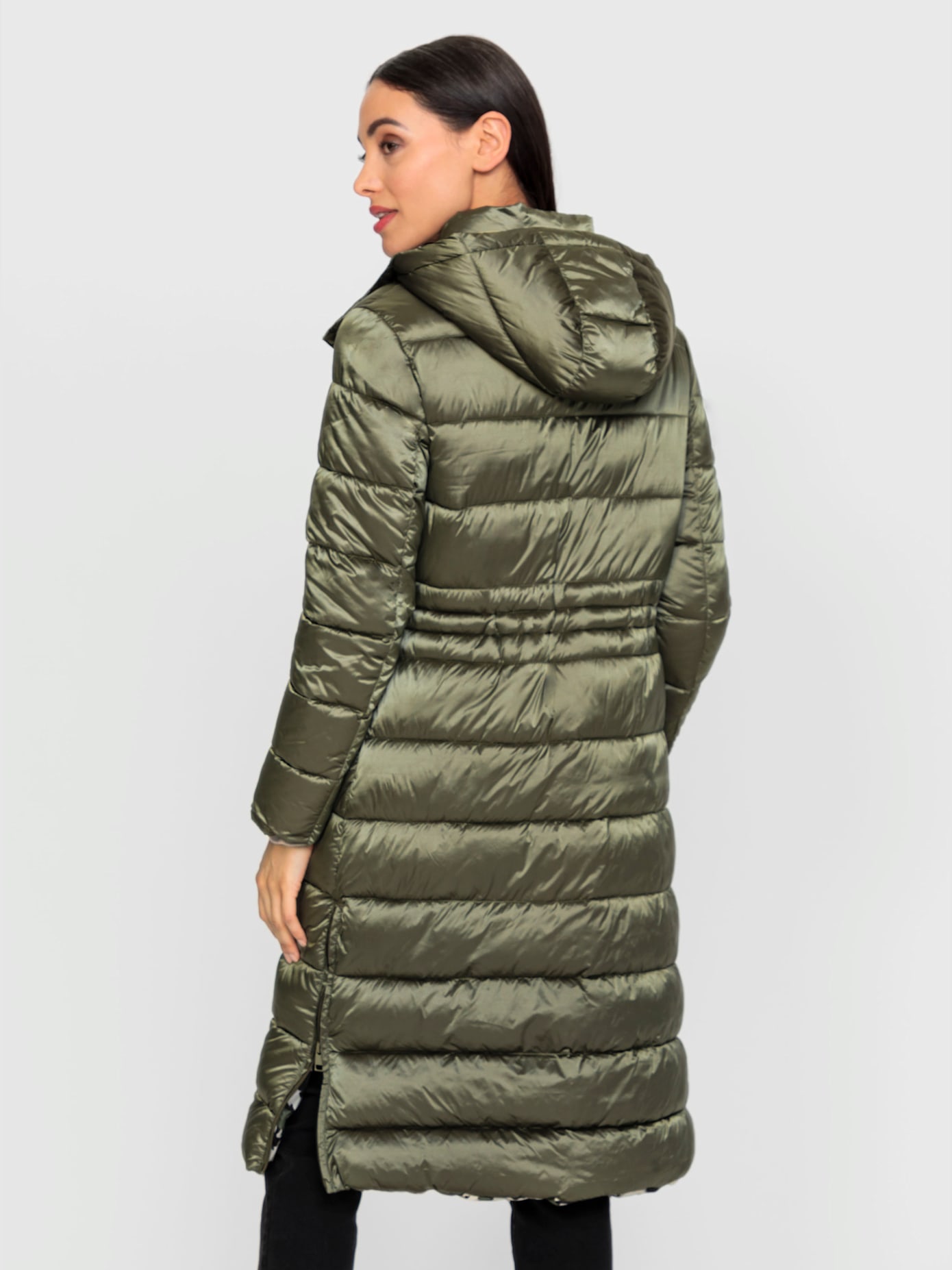 Manteau matelassé velours élastique brillant dans la capuche