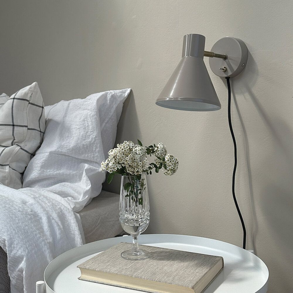 VEGGLAMPE DYBERG LARSEN SLEEP BRUN