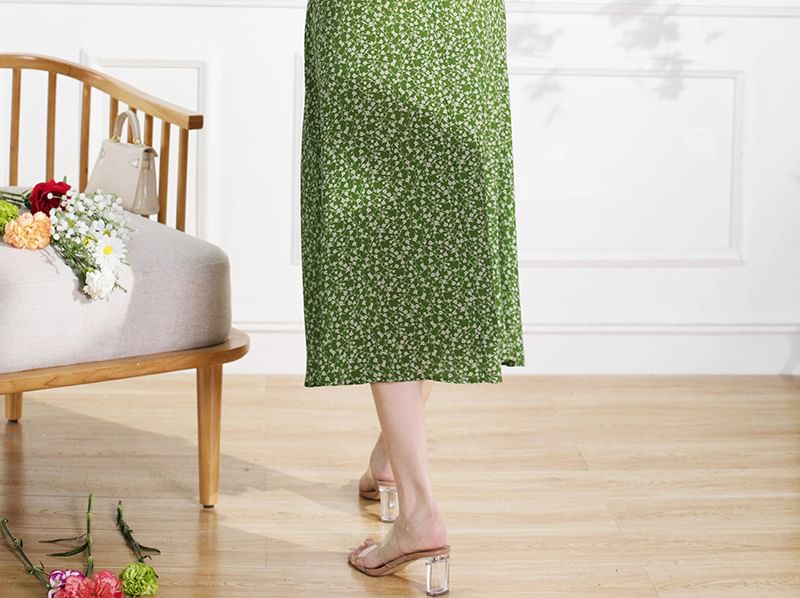 ISSOL - Midi-A-lijnjurk met korte mouwen, V-hals, bloemenprint en strikbandjes op de rug