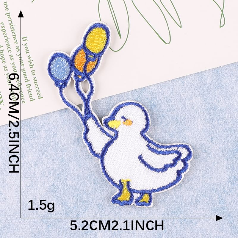Embroidery Kingdom - Eend geborduurde applicatiepatch (verschillende ontwerpen)