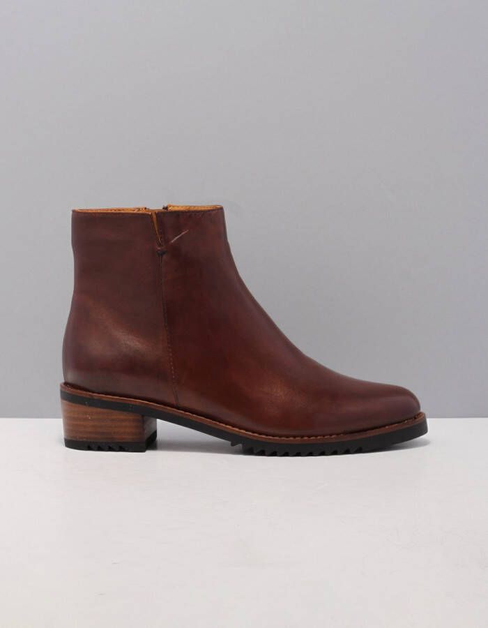 EVERYBODY Enkellaarsjes Dames Belport Maat: 44 Materiaal: Leer Kleur: Bruin