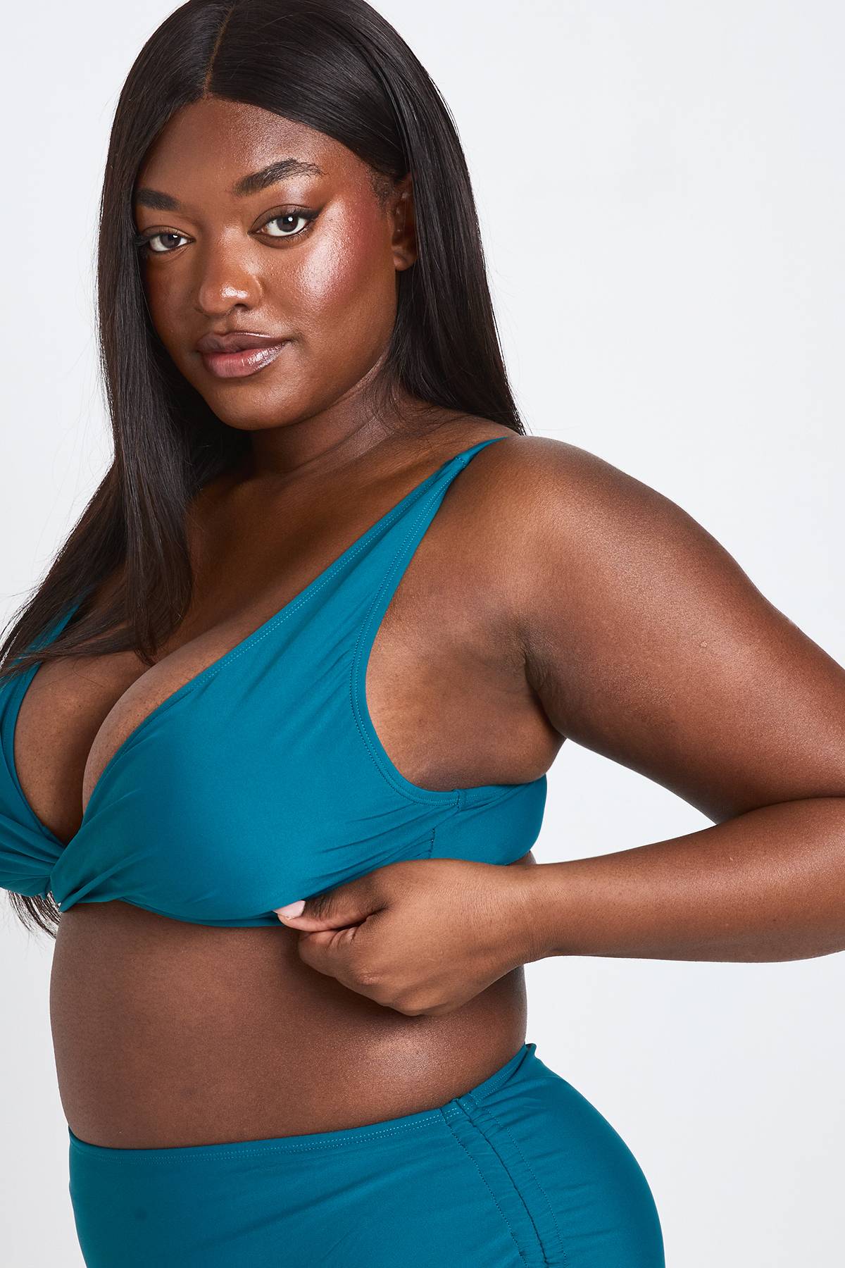boohoo Haut De Bikini Grande Taille À Détail Torsadé Devant